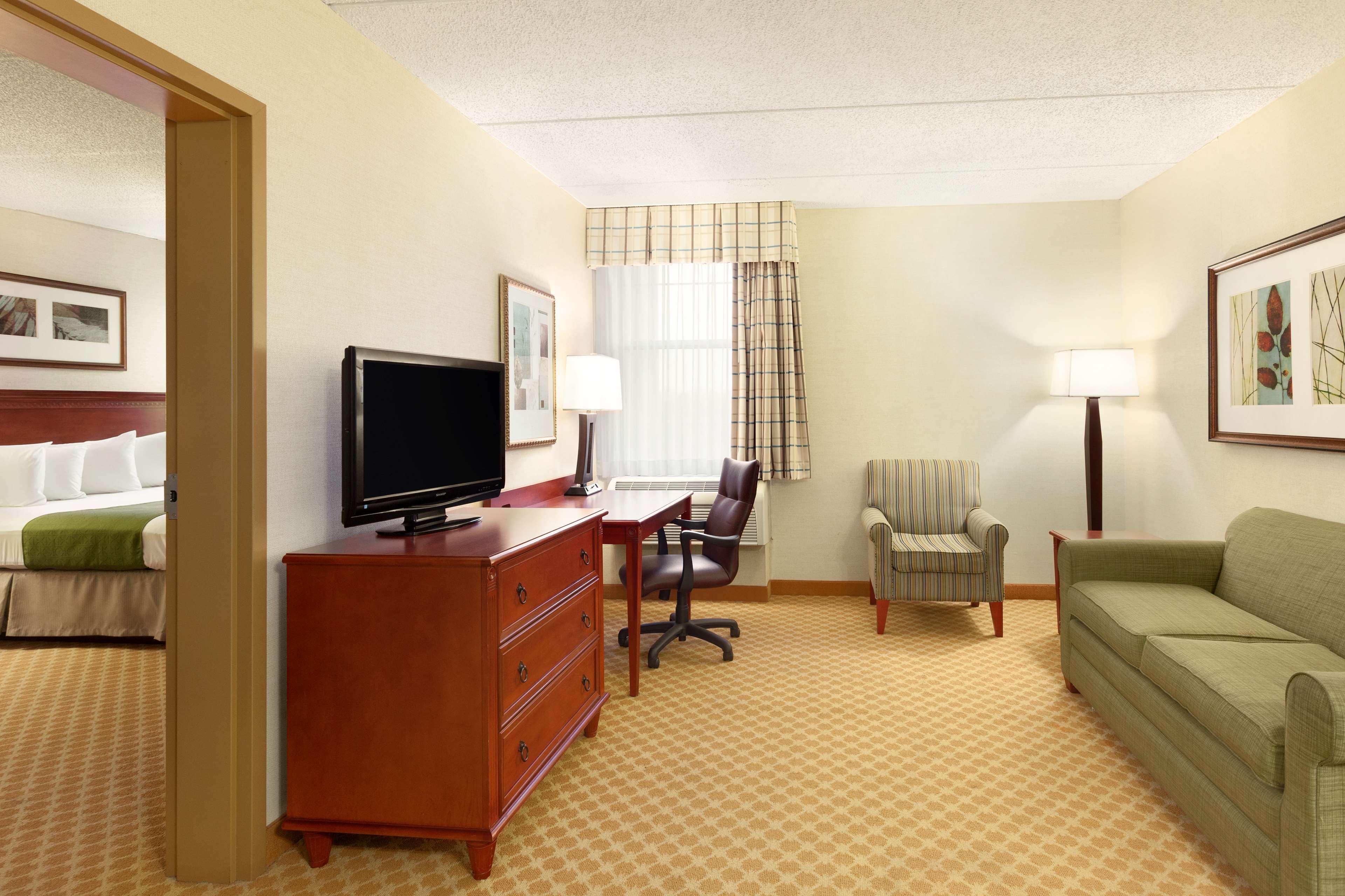 Spark By Hilton Rochester University Area Экстерьер фото