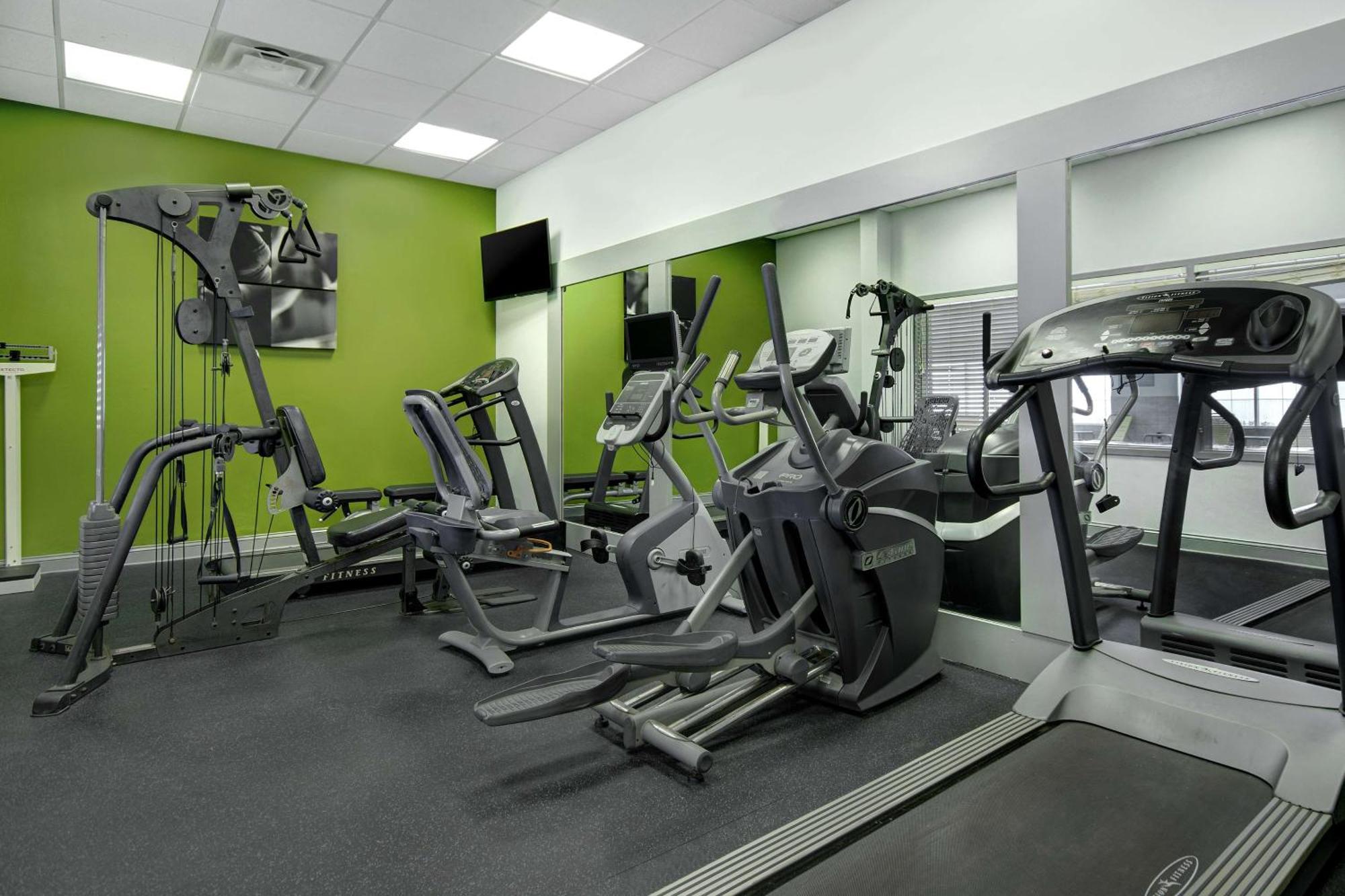 Spark By Hilton Rochester University Area Экстерьер фото