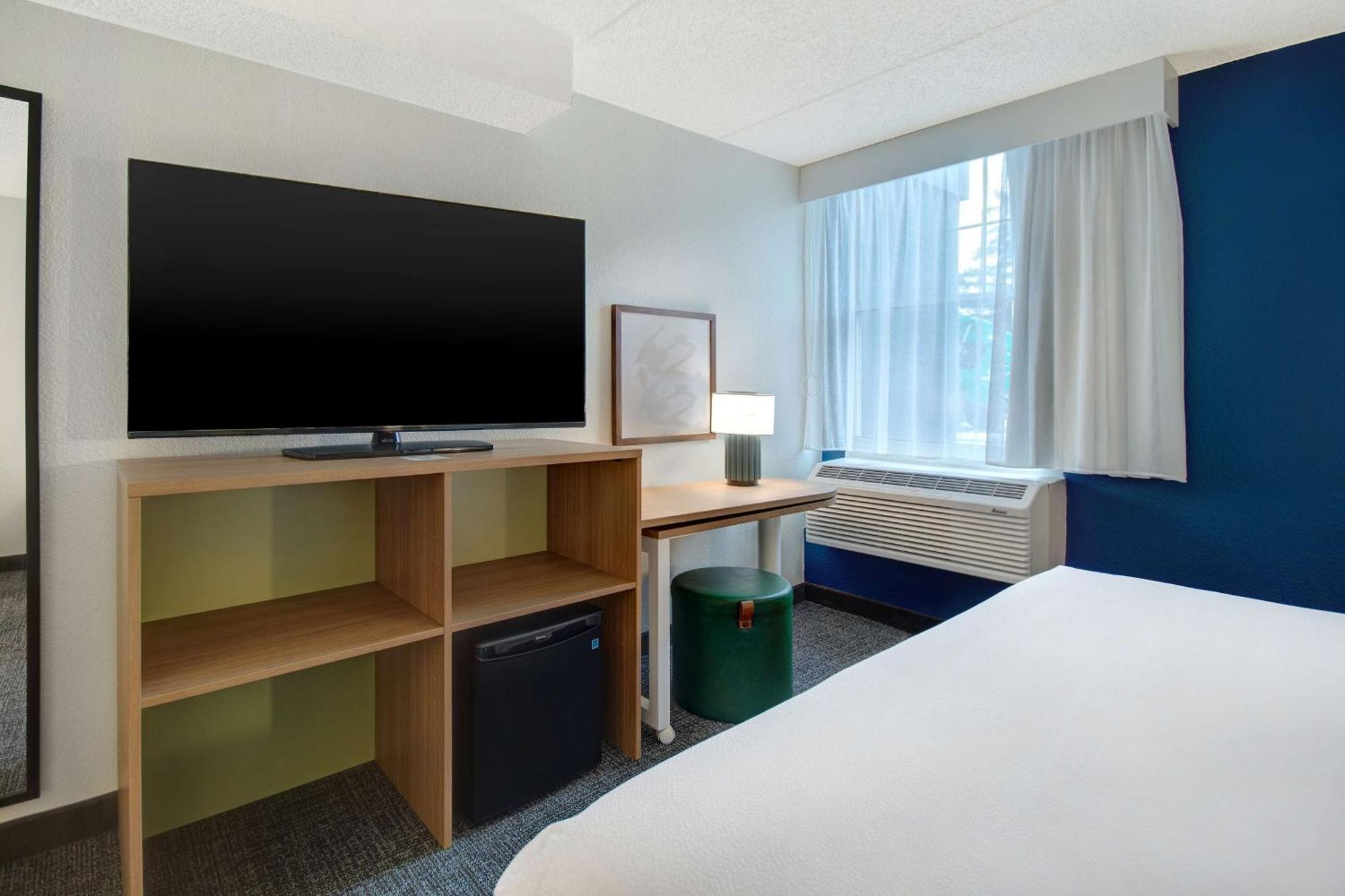 Spark By Hilton Rochester University Area Экстерьер фото